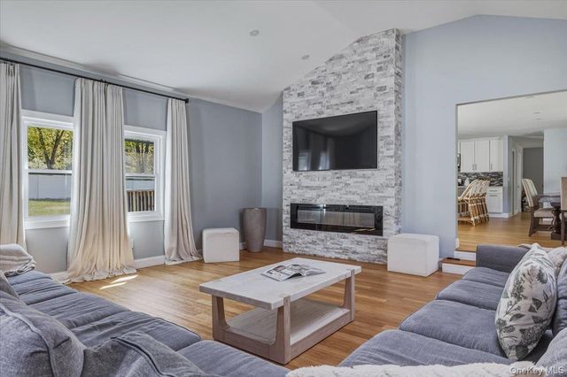 1189 Terry Road, Ronkonkoma, NY 11779