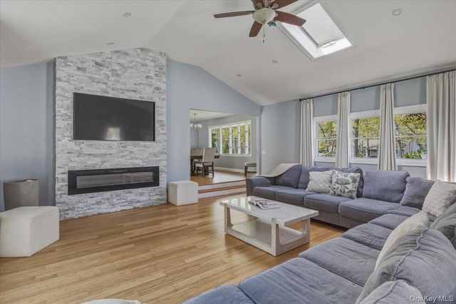 1189 Terry Road, Ronkonkoma, NY 11779