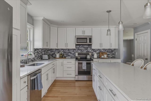 1189 Terry Road, Ronkonkoma, NY 11779