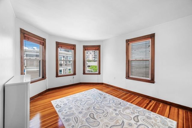 54 Pearl St 3, Cambridge, MA 02139