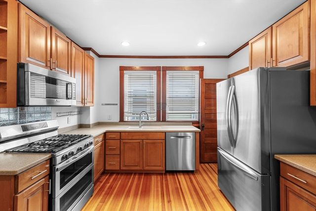 54 Pearl St 3, Cambridge, MA 02139