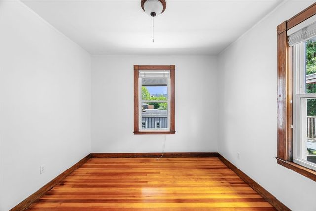 54 Pearl St 3, Cambridge, MA 02139