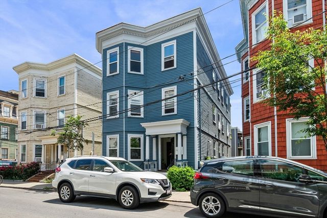 54 Pearl St 3, Cambridge, MA 02139