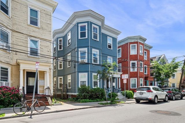54 Pearl St 3, Cambridge, MA 02139