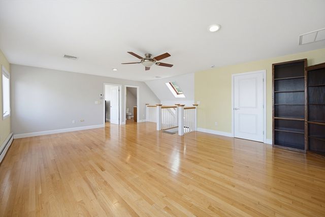 54 Oliver Hazard Perry Rd, Portsmouth, RI 02871