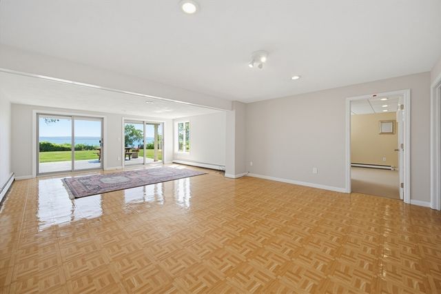 54 Oliver Hazard Perry Rd, Portsmouth, RI 02871