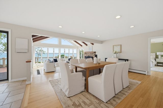 54 Oliver Hazard Perry Rd, Portsmouth, RI 02871
