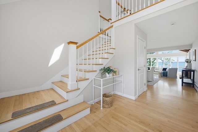 54 Oliver Hazard Perry Rd, Portsmouth, RI 02871
