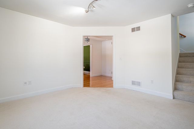 5 Lowther Place, Nashua, NH 03060