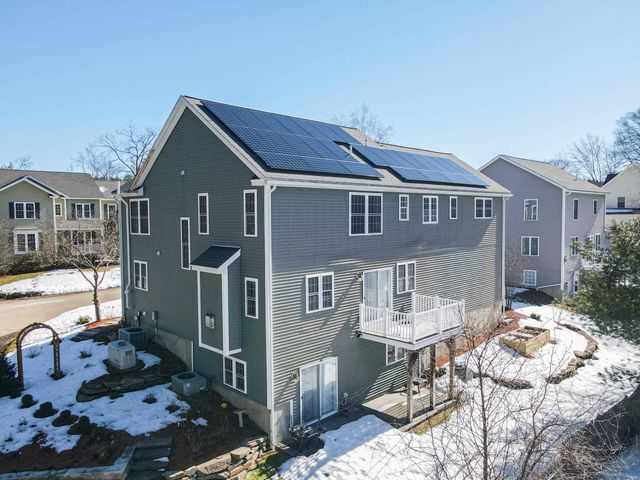 5 Lowther Place, Nashua, NH 03060