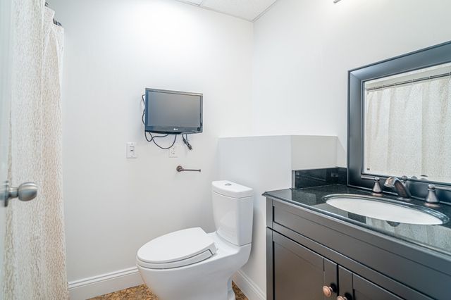 5 Lowther Place, Nashua, NH 03060