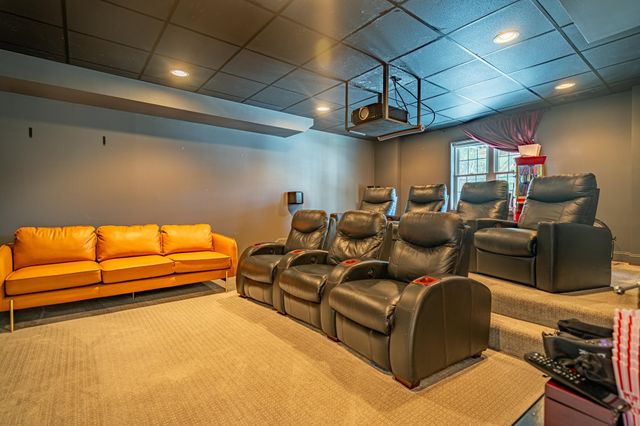 5 Lowther Place, Nashua, NH 03060