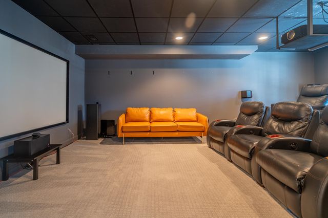 5 Lowther Place, Nashua, NH 03060