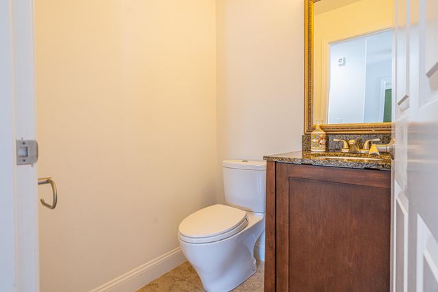 5 Lowther Place, Nashua, NH 03060