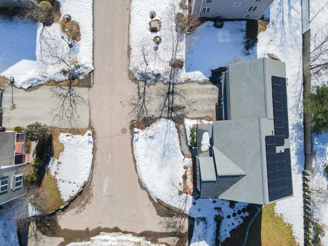 5 Lowther Place, Nashua, NH 03060