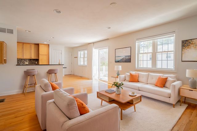 5 Lowther Place, Nashua, NH 03060