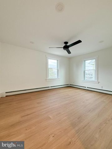 964 W MAIN ST, New Holland, PA 17557