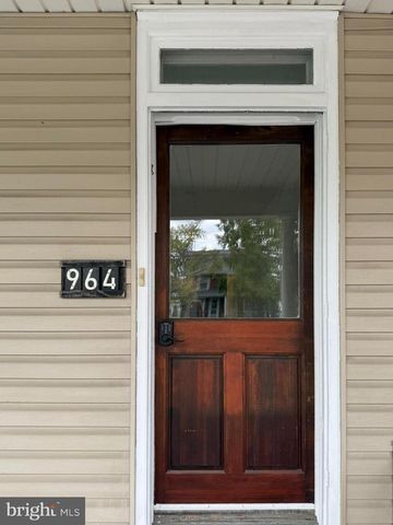 964 W MAIN ST, New Holland, PA 17557