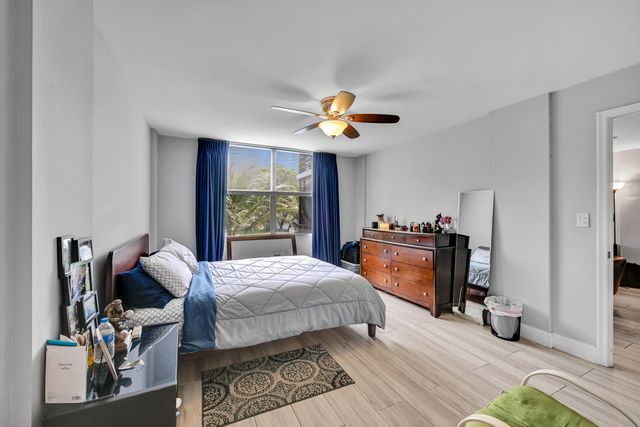 103 ROYAL PARK Drive 2E, Oakland Park, FL 33309