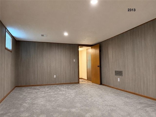 2313 & 2315 SW 6th Street, Blue Springs, MO 64014