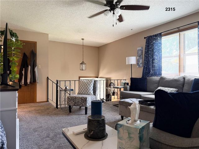2313 & 2315 SW 6th Street, Blue Springs, MO 64014