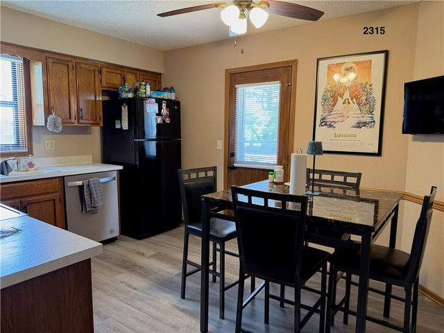 2313 & 2315 SW 6th Street, Blue Springs, MO 64014
