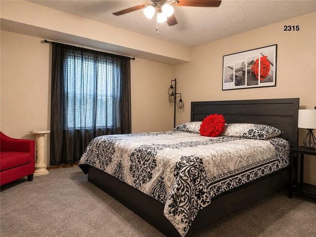 2313 & 2315 SW 6th Street, Blue Springs, MO 64014