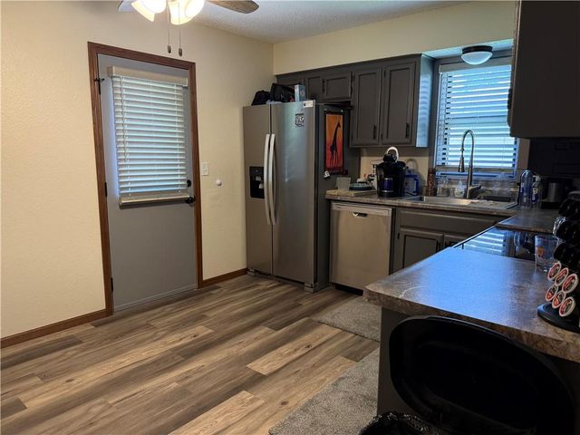 2313 & 2315 SW 6th Street, Blue Springs, MO 64014