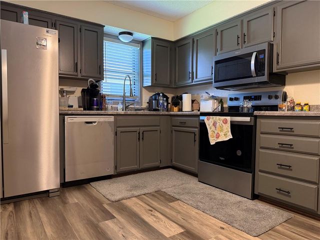 2313 & 2315 SW 6th Street, Blue Springs, MO 64014