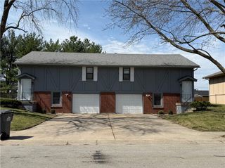 2313 & 2315 SW 6th Street, Blue Springs, MO 64014