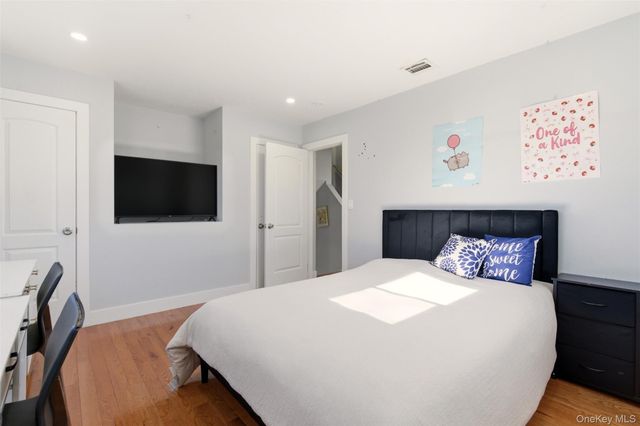 557 Woodbury Road, Plainview, NY 11803