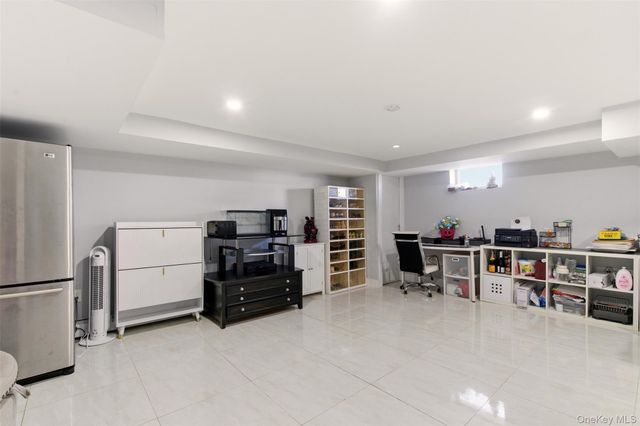 557 Woodbury Road, Plainview, NY 11803