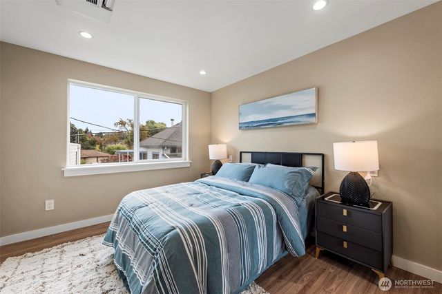 6709 Aurora Avenue, Seattle, WA 98103
