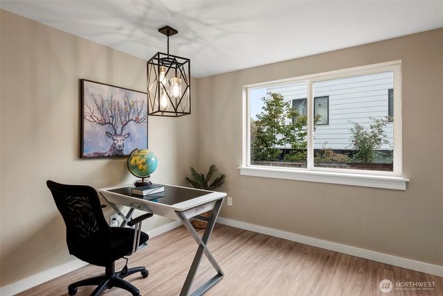 6709 Aurora Avenue, Seattle, WA 98103