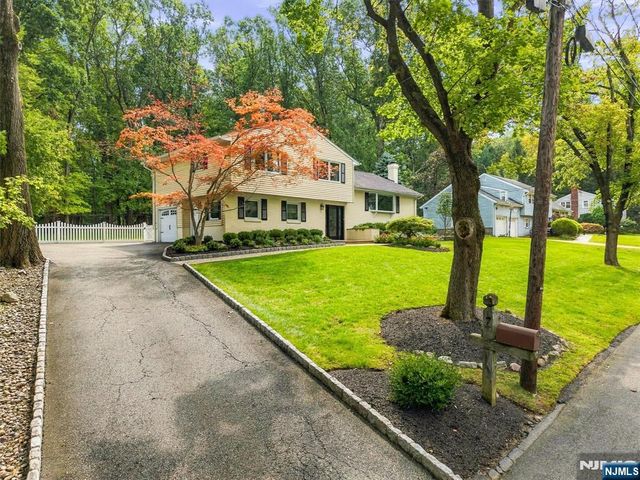 7 Ravine Drive, Woodcliff Lake, NJ 07677