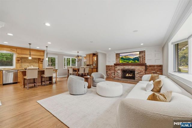 7 Ravine Drive, Woodcliff Lake, NJ 07677