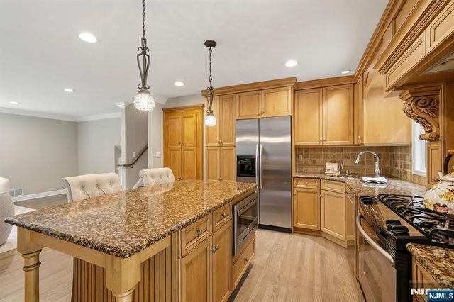 7 Ravine Drive, Woodcliff Lake, NJ 07677