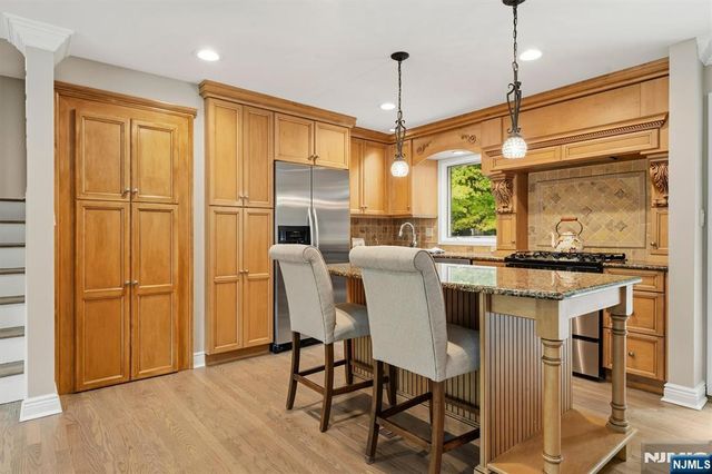 7 Ravine Drive, Woodcliff Lake, NJ 07677