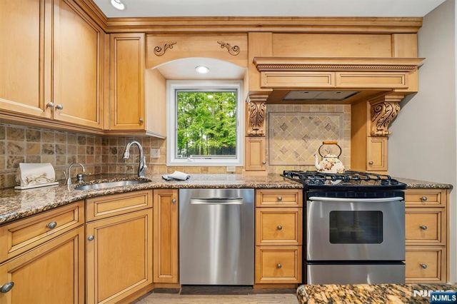 7 Ravine Drive, Woodcliff Lake, NJ 07677