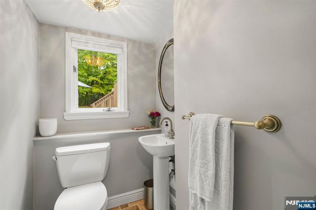 7 Ravine Drive, Woodcliff Lake, NJ 07677