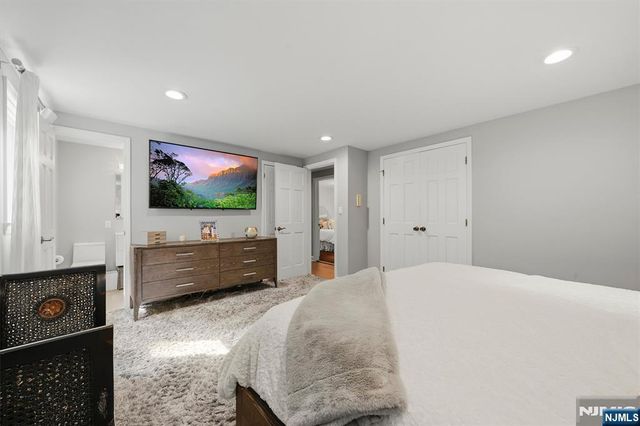 7 Ravine Drive, Woodcliff Lake, NJ 07677
