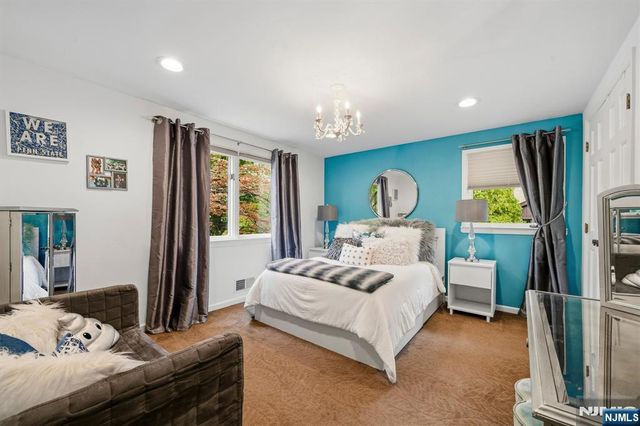 7 Ravine Drive, Woodcliff Lake, NJ 07677