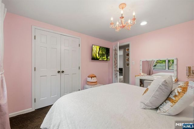 7 Ravine Drive, Woodcliff Lake, NJ 07677
