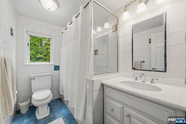 7 Ravine Drive, Woodcliff Lake, NJ 07677