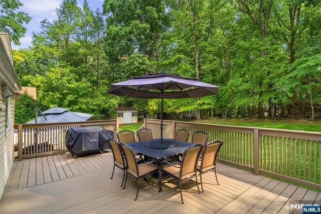 7 Ravine Drive, Woodcliff Lake, NJ 07677
