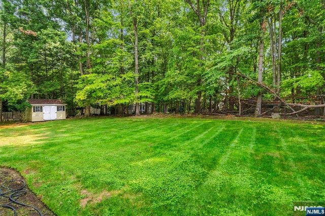 7 Ravine Drive, Woodcliff Lake, NJ 07677