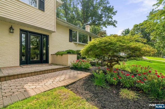 7 Ravine Drive, Woodcliff Lake, NJ 07677