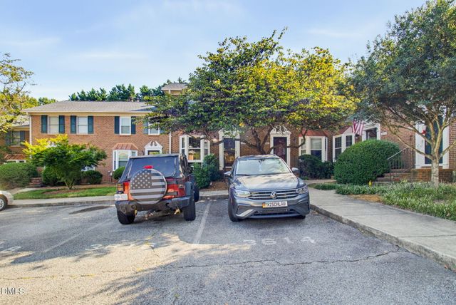 2210 New Garden Road 3620, Greensboro, NC 27410