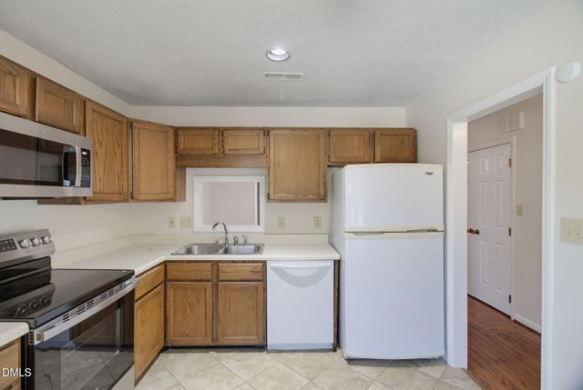 2210 New Garden Road 3620, Greensboro, NC 27410