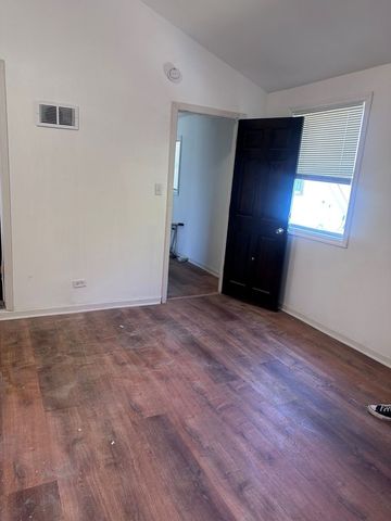 526 E 154th Place, Phoenix, IL 60426
